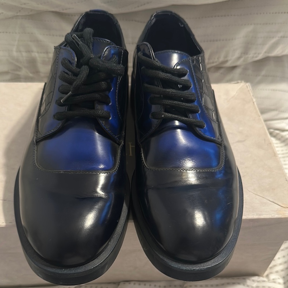 Jimmy Choo Black and Blue Oxford Shoes Sleek Design